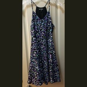 EXPRESS Floral dress size 4
